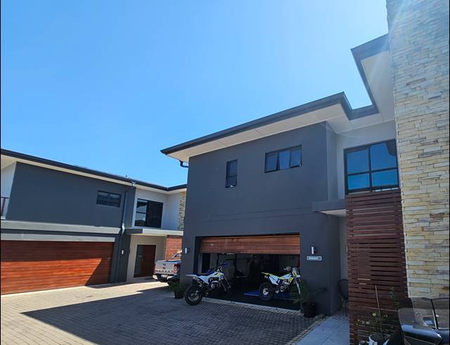 4 BEDROOM HOUSE FOR SALE IN NEW SALT ROCK CITY
